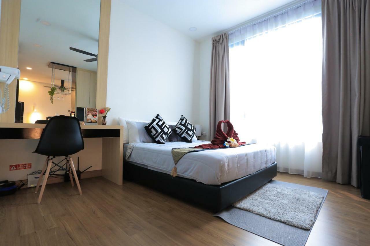 Mlh Deluxe Studio Suites @ Landmark Residence 체라스 외부 사진