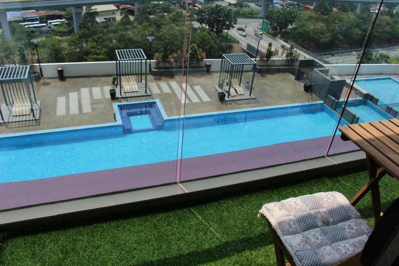 Mlh Deluxe Studio Suites @ Landmark Residence 체라스 외부 사진
